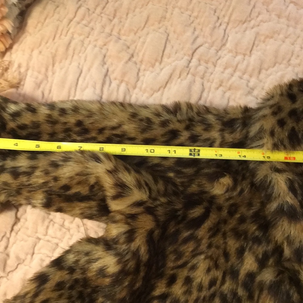 Girl’s Beautiful Fake Fur Swing Coat, Size 7/8 - Picture 7 of 7
